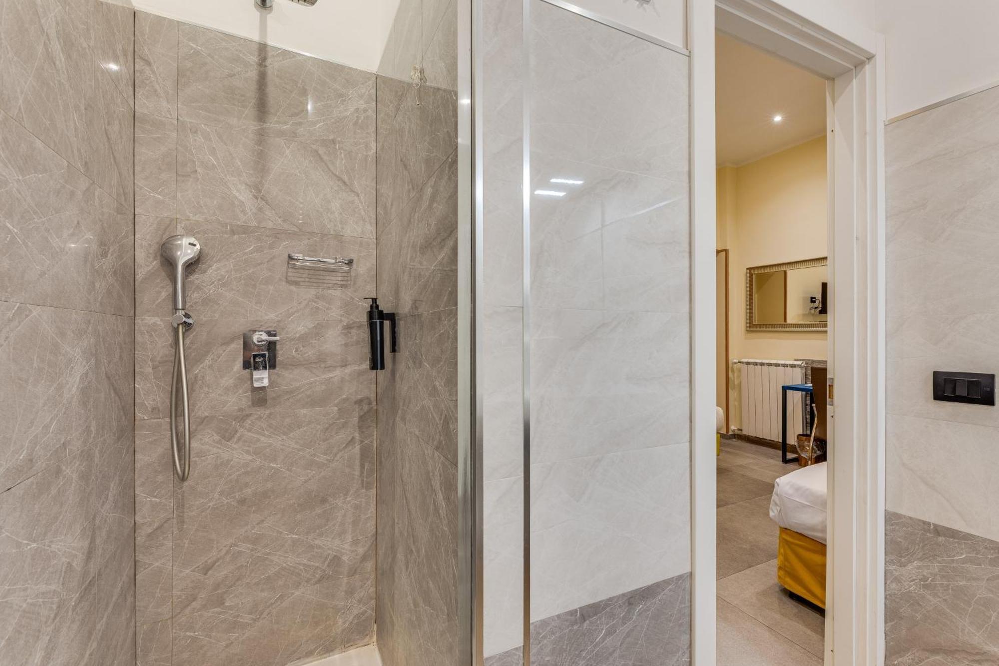 Hotel Seven Rzym Zewnętrze zdjęcie